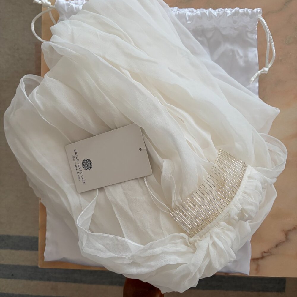 Grace Love Lace Gabriela silk chiffon cathedral veil NWT - Picture 7 of 8